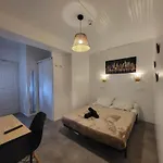 Le Hotel
