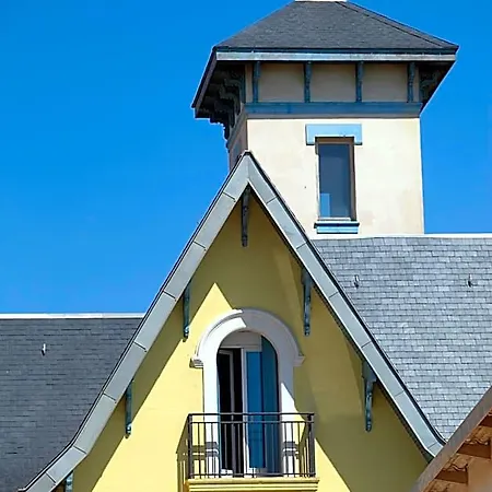 Szálloda Le
